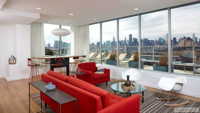 Building Photo - 2403 Queens Plz N