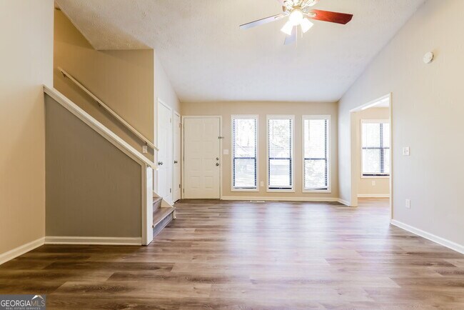 Building Photo - 3742 Holland Dr