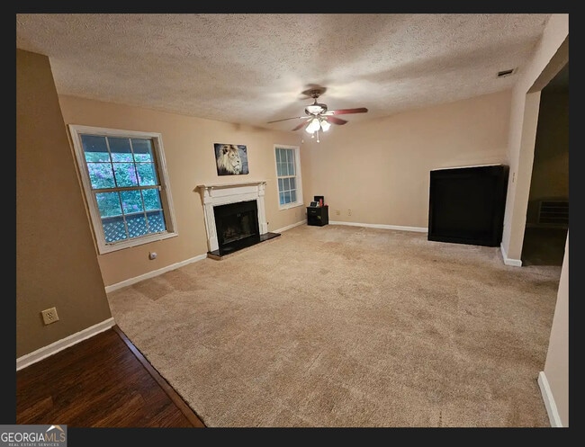 Foto del edificio - 2539 Oakridge Pl