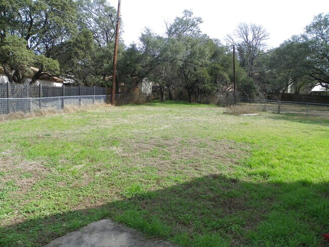 Foto del edificio - 4402 Limewood Ct