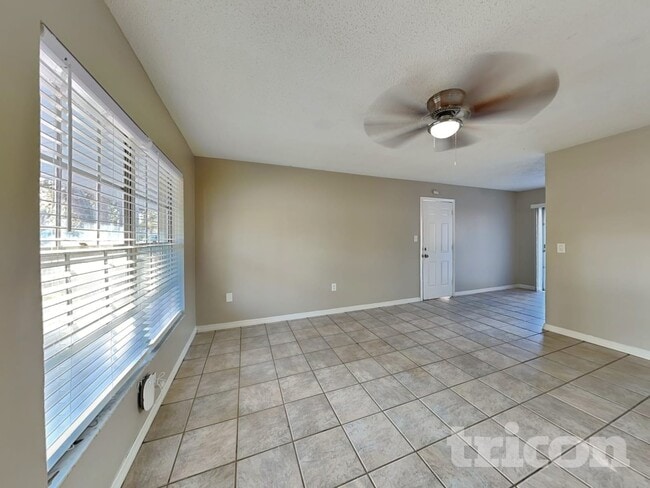 Building Photo - 11116 Stafford Ln