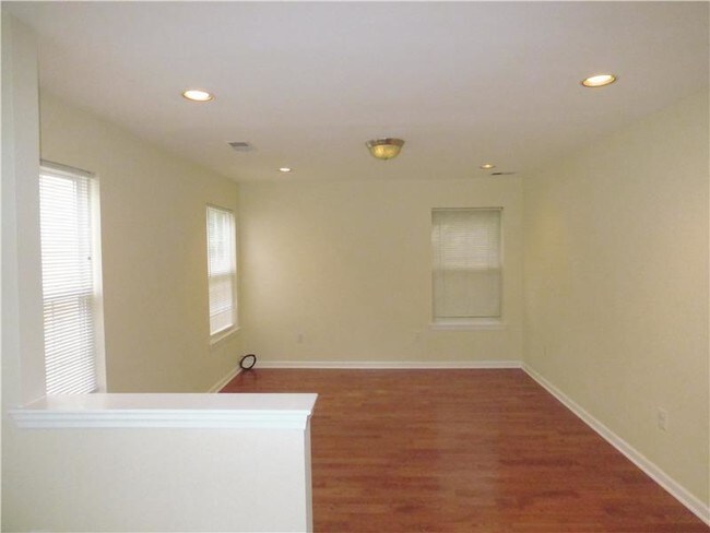 Building Photo - 327 Enclave Ln