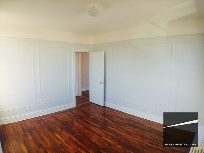 Building Photo - 3710 95th St