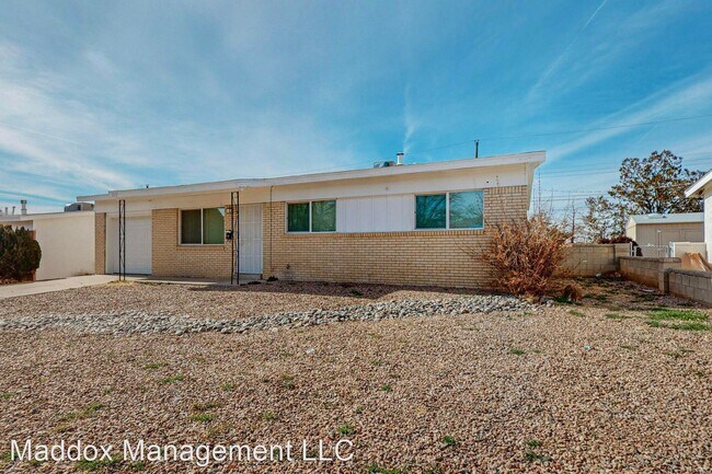Foto del edificio - 3 br, 1.5 bath House - 717 Grace St NE