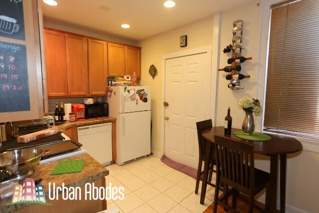 Foto del edificio - 3323 N Lakewood Ave