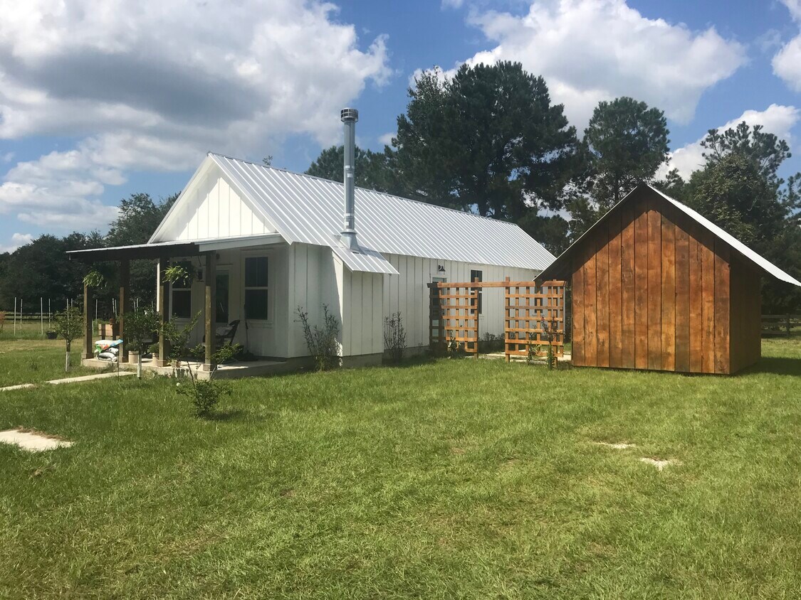 Foto principal - 58 River Oaks Rd