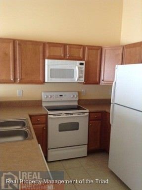 Building Photo - 652 Ansley Way