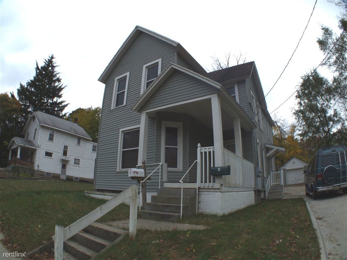 Primary Photo - 702 Delaware St SE