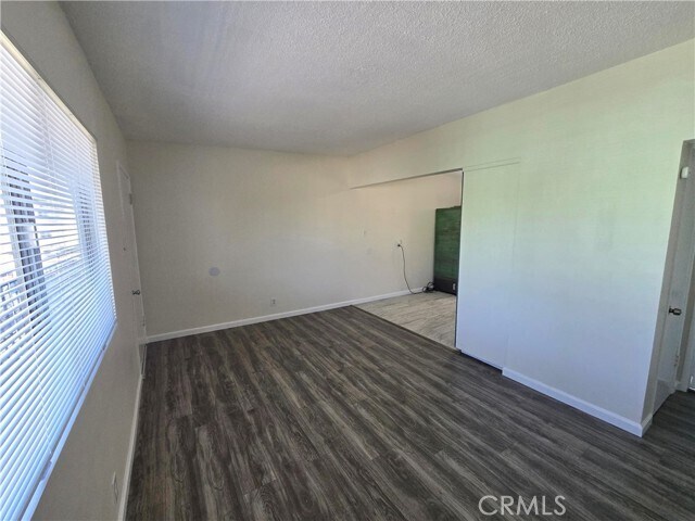 Foto del edificio - 1140 W 120th St