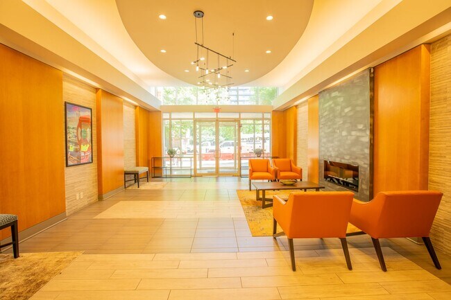 Foto del edificio - Charming 1 BR/1 BA Condo in Southwest Wate...