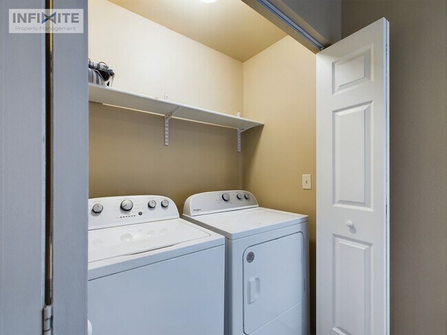 Foto del edificio - End Unit 3 Bedroom Condo in Bozeman