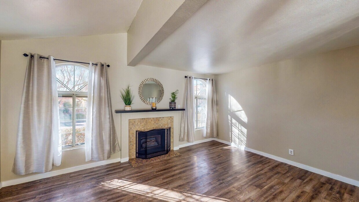 Foto principal - LOCATION LOCATION LOCATION. MID TOWN BRING...