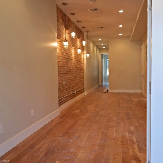 Building Photo - 259 Stanhope St