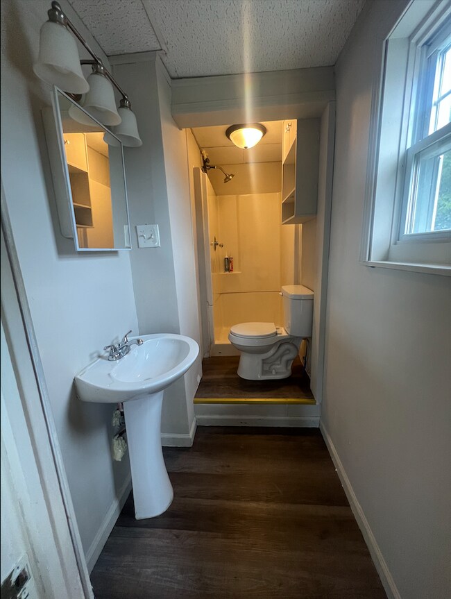 Foto del edificio - 5118 Globe Ave