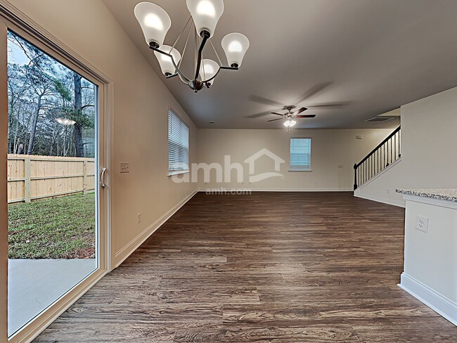Building Photo - 1833 Produce Ln