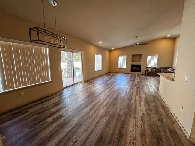 Building Photo - 339 Cielo Grande Ct