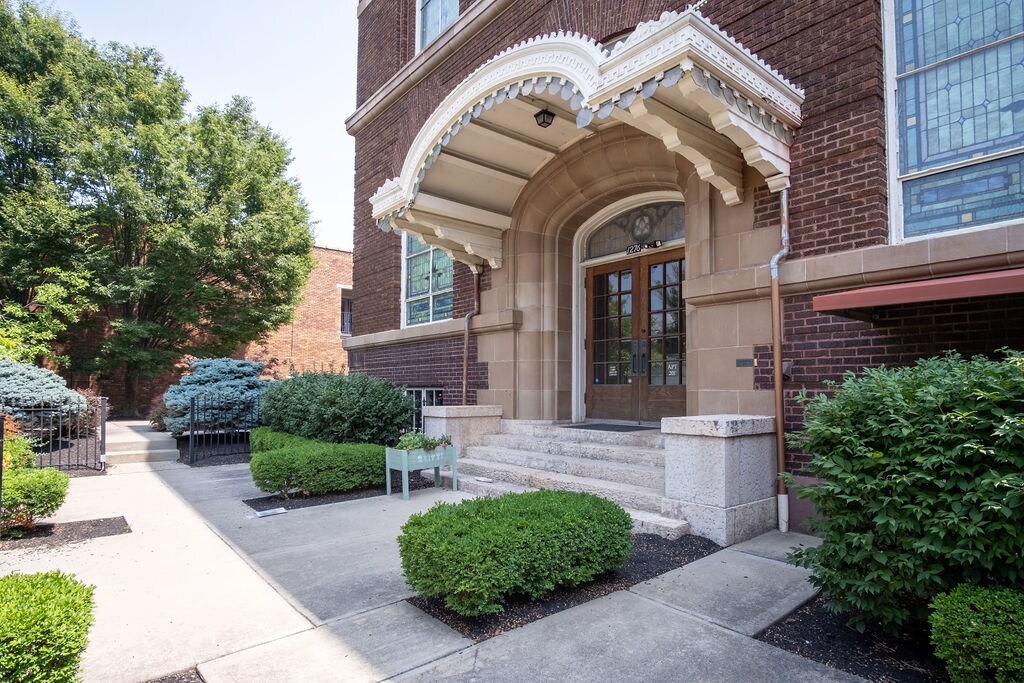 1276 N High St, Columbus, OH 43201 Condo for Rent in Columbus, OH