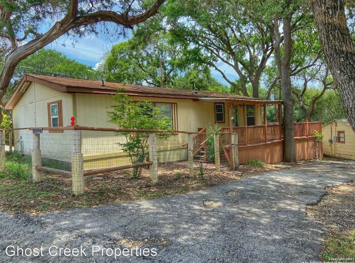 2 br, 2 bath House 12095 Park RD 37 Unit B House Rental in Lakehills, TX