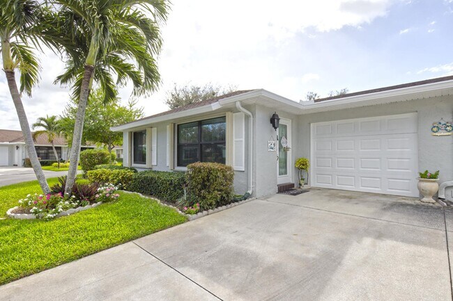 Building Photo - 9820 Tabebuia Tree Dr