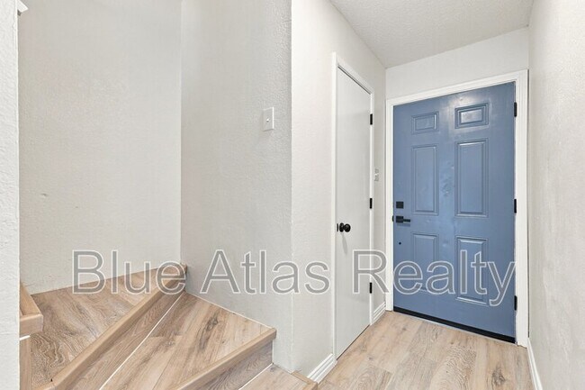 Foto del edificio - 8108 Foxfire Ln