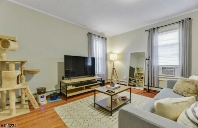 Foto del edificio - 84 Grove St