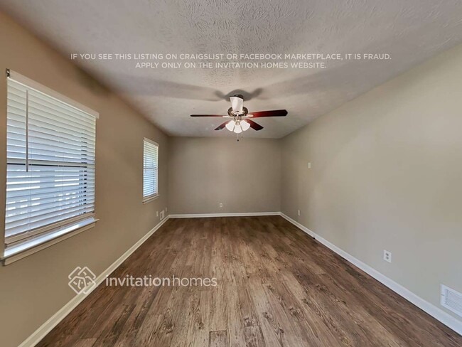 Building Photo - 125 Trace Dr