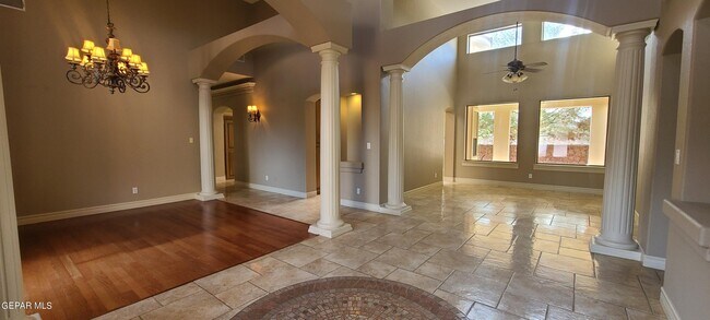 Building Photo - 6139 Via De Los Arboles