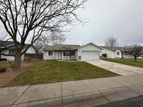 Building Photo - 165 Eaton Rd