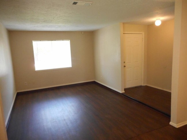 Building Photo - 7610 Silent Wood Ln