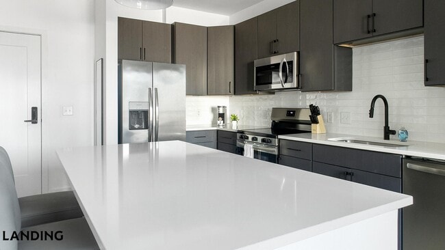 Foto del edificio - 1007 S Mint St