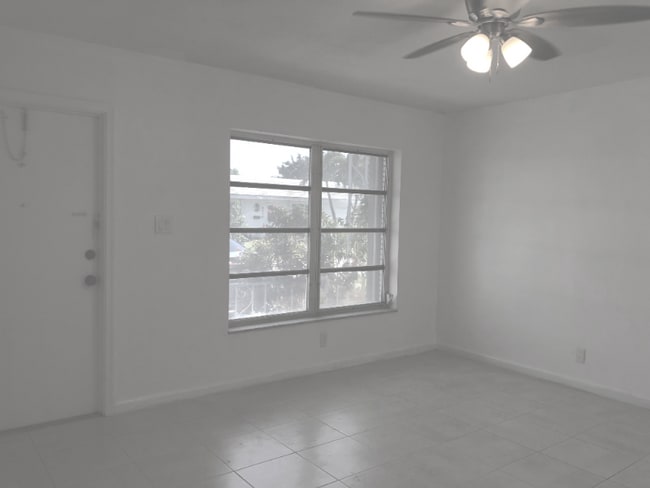 Building Photo - 8409 NW 59th Ct