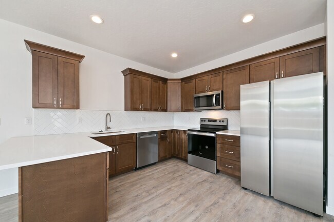 Building Photo - 1328 N Meridian Rd