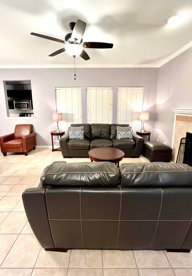 Building Photo - 2503 Plumgrove Cir