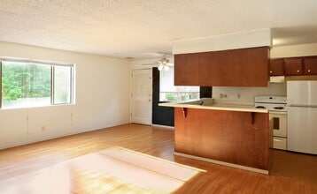 Building Photo - 13959 SE 173rd Pl