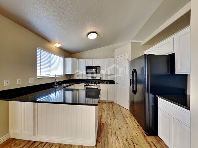 Building Photo - 2169 W 1520 N
