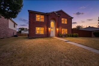 Building Photo - 1410 Thistle Cir