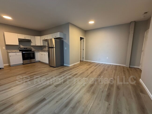 Photo - 243 S Main St Apartment