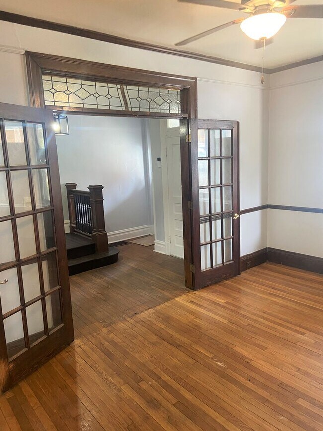 Building Photo - Beautiful 4 Bedroom Home In Mt. Oliver.  T...