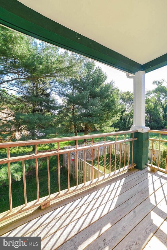 Primary Photo - 13204 Clipper Cir