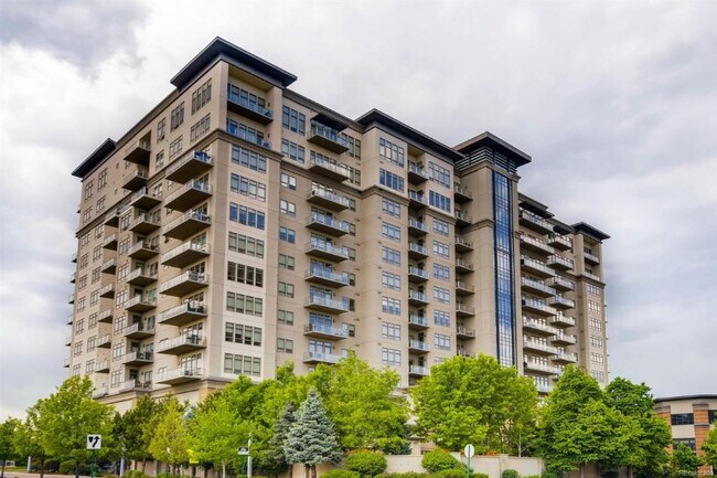 Foto del edificio - 5455 Landmark Pl