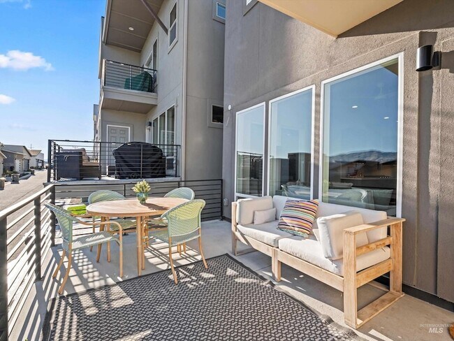 Foto del edificio - 1251 E Echelon Rdg Ln