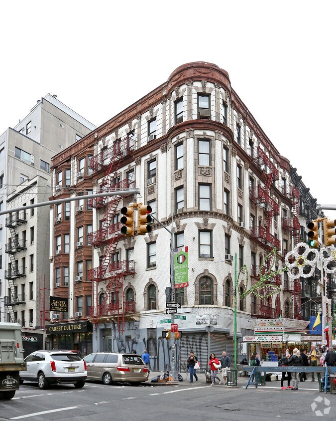 Primary Photo - 390 Broome St