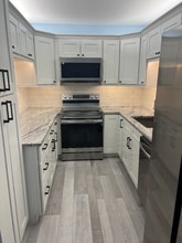 Building Photo - 2688 Pine Ridge Way N