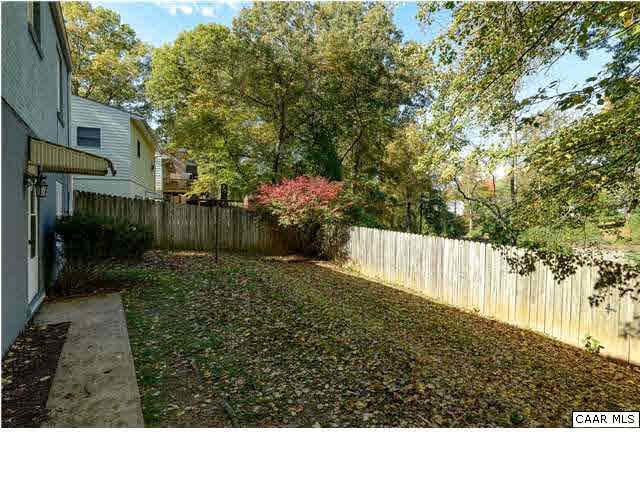 Building Photo - 211 Stribling Ave