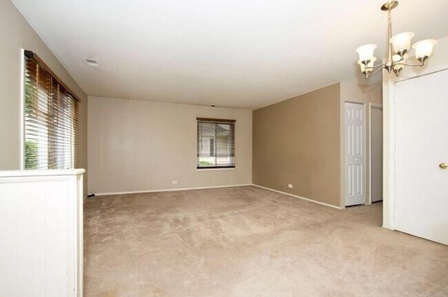 Foto del edificio - 1374 Quaker Ln