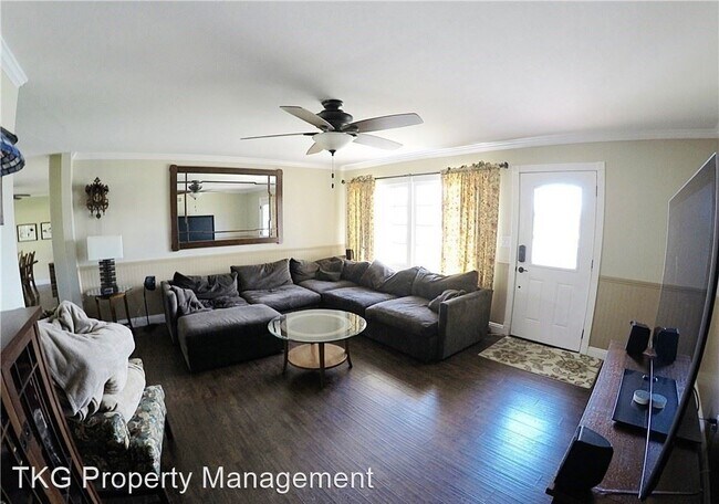 Foto del edificio - 3 br, 2 bath House - 1823 W. Broadway