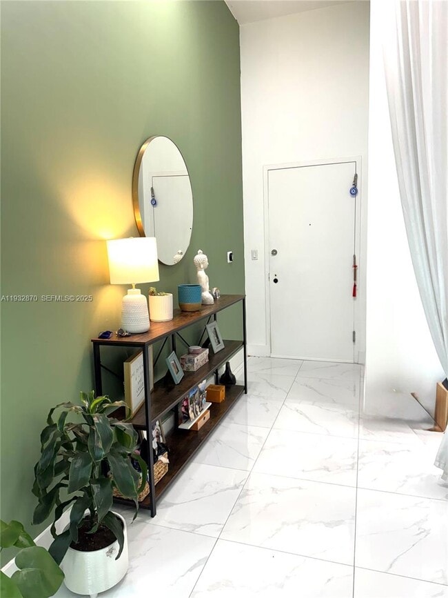 Foto del edificio - 1900 N Bayshore Dr