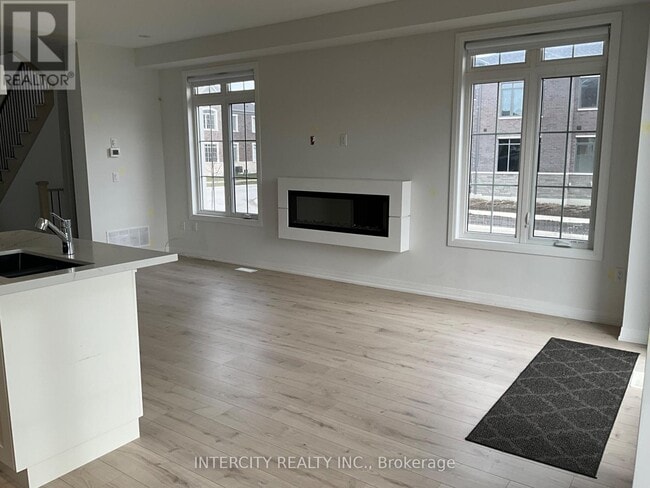 Building Photo - 53 Tipp Dr