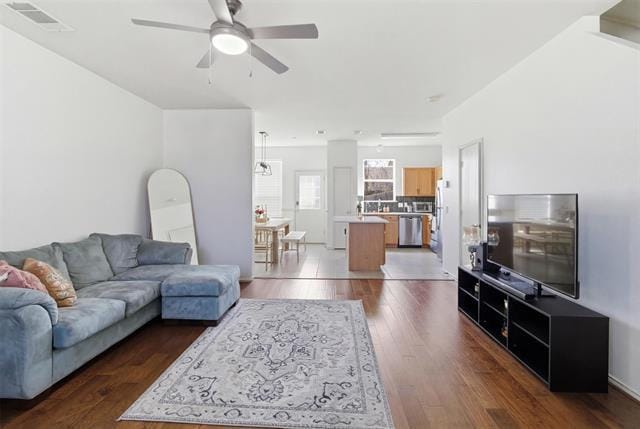 Foto del edificio - 2644 Ezekial Way