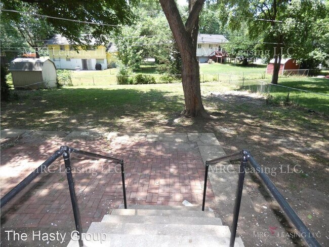 Building Photo - 3 br, 1.5 bath House - 8603 E 93rd Street